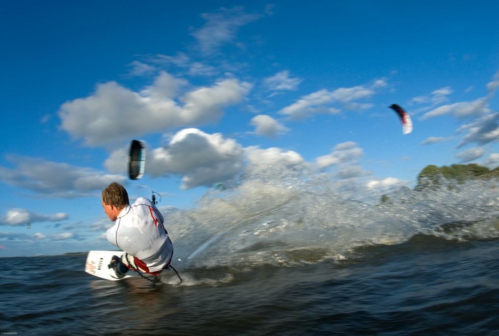 Il mondo del kitesurf a Gizzeria