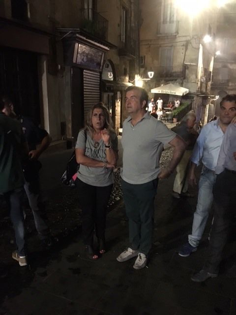 Incendio a Cosenza, il sindaco: «Penseremo a mettere in sicurezza gli edifici vicini»