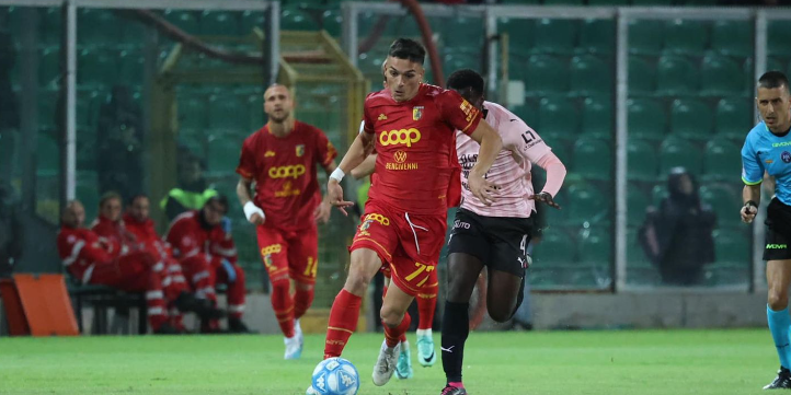 Il Catanzaro espugna il “Barbera”. Iemmello e Biasci stendono il Palermo