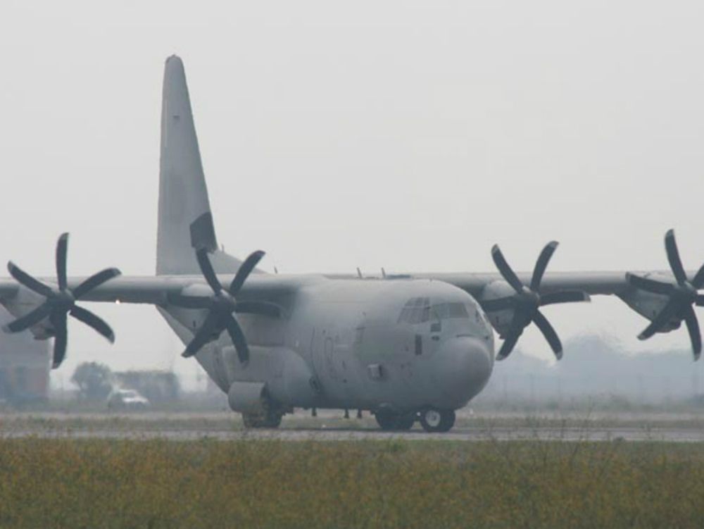 Quattordicenne trasferita d`urgenza a Roma con un C130