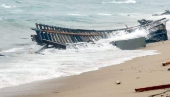 Naufragio di Cutro, il consulente della Procura in aula: «C’erano le condizioni per far scattare l’operazione di ricerca e soccorso»