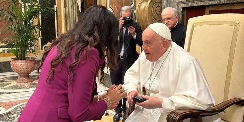 Succurro Papa Francesco