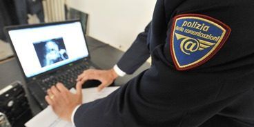 Immagini di donne manipolate e trasformate in foto di nudo, 39enne in carcere a Reggio