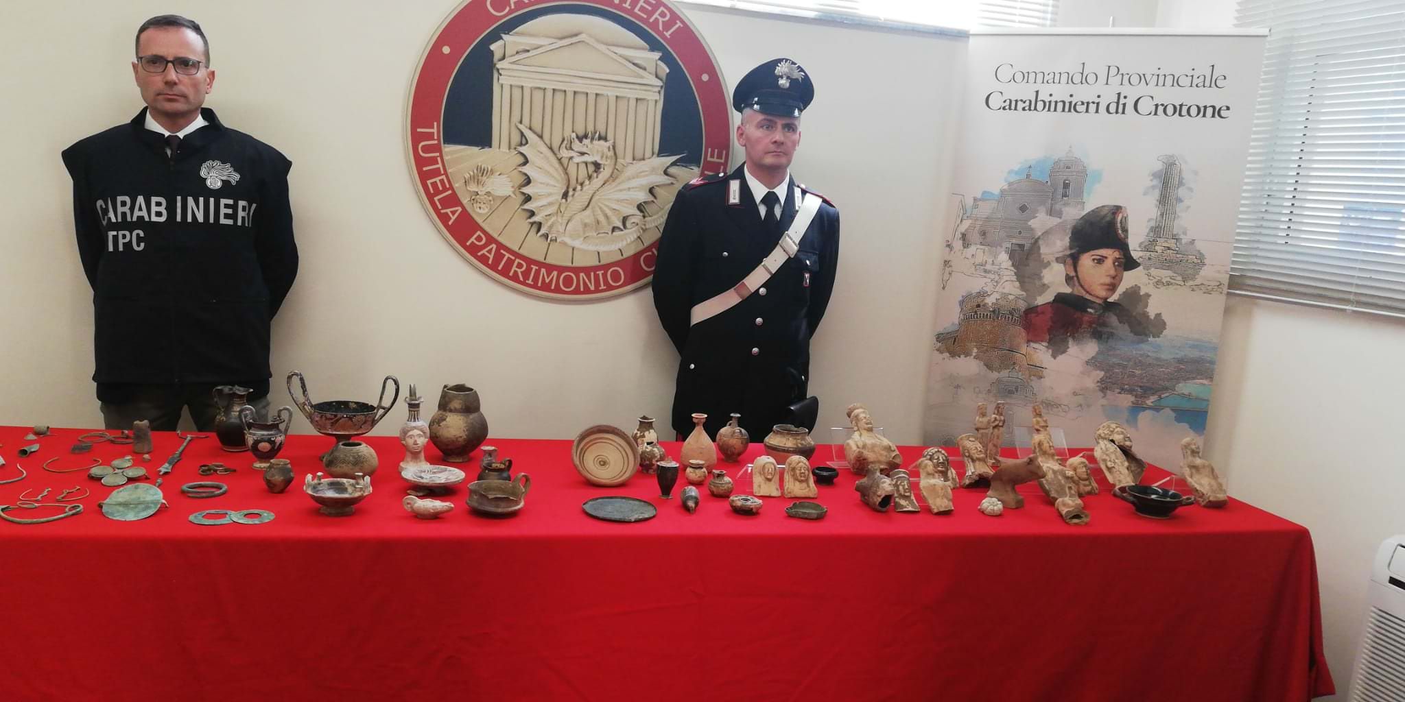 Scatta l’operazione “Achei”, smantellato traffico illecito di beni archeologici calabresi