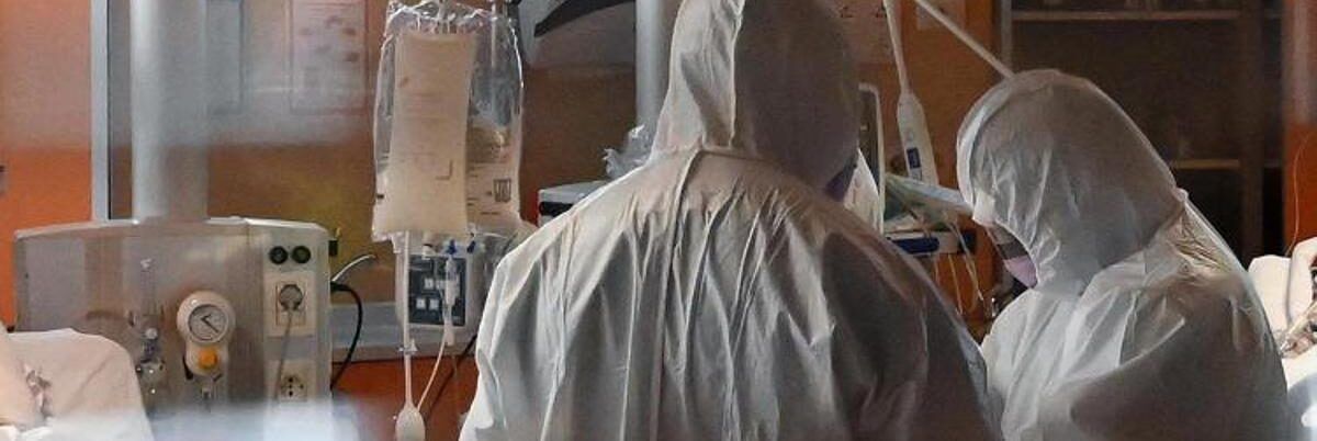 In Italia primo caso di coinfezione. Positivo a Covid, Hiv e vaiolo delle scimmie