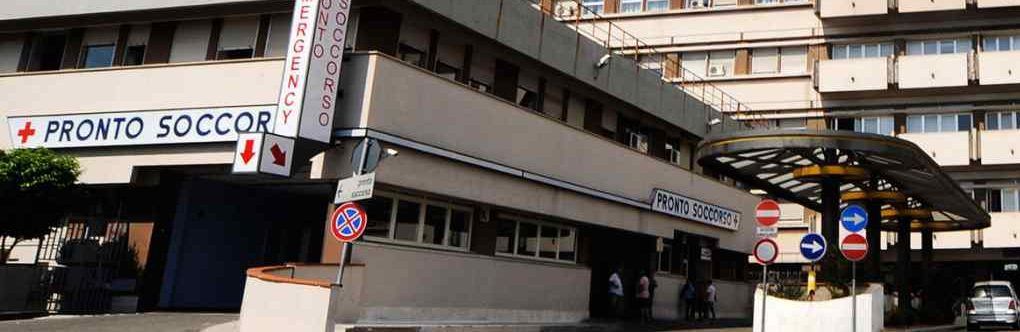 Messina, donna getta acido al suo avvocato
