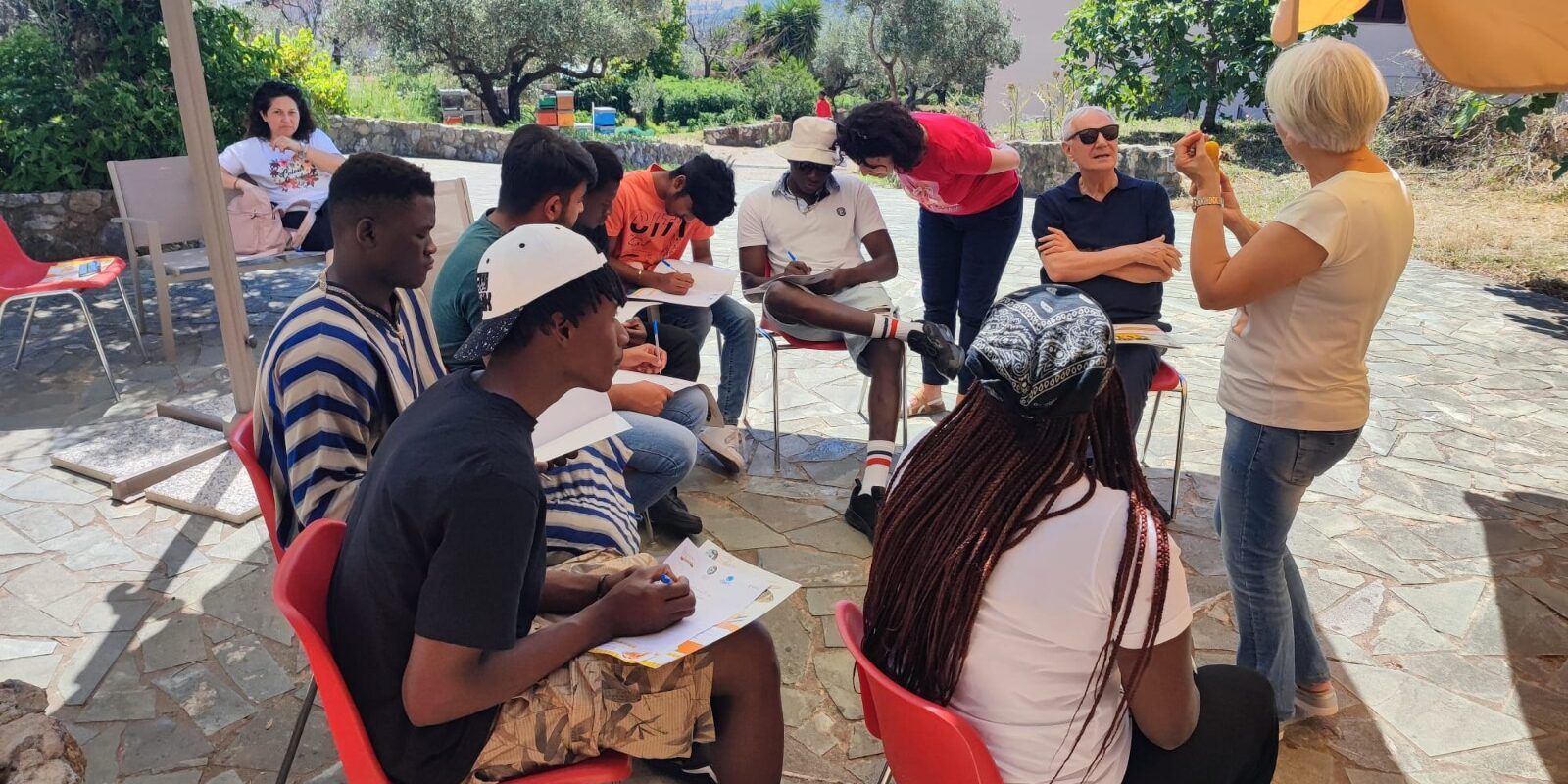 Amaroni “Città del miele”, prende vita il laboratorio didattico di Progetto Sud