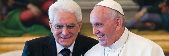 L’Italia si inchina a Papa Francesco. Mattarella: perso un punto riferimento