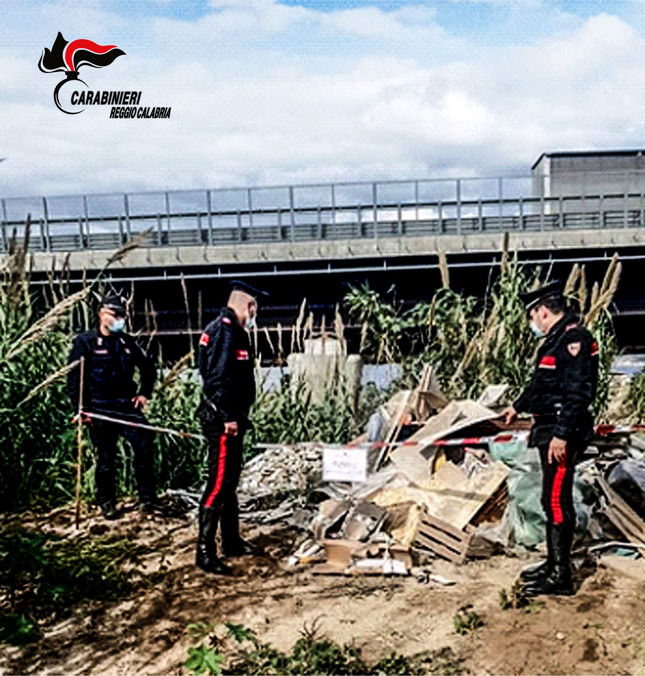 Discarica abusiva scoperta nel Reggino, denunciate quattro persone