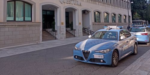 Volanti Questura arresto RC
