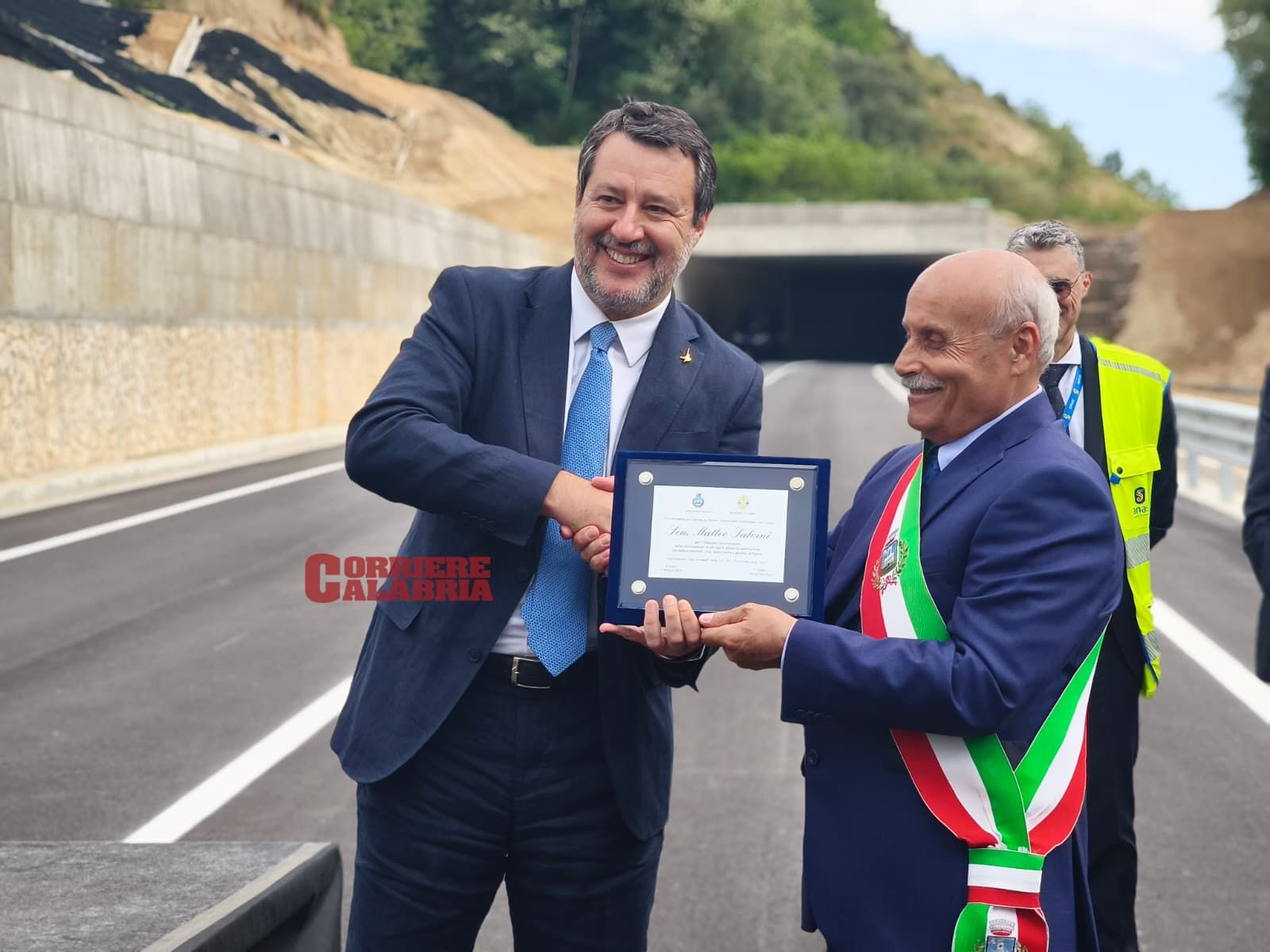 Da Tropea all’autostrada, la richiesta del sindaco di Vazzano a Salvini che risponde con una battuta: «Chiedere è lecito…»