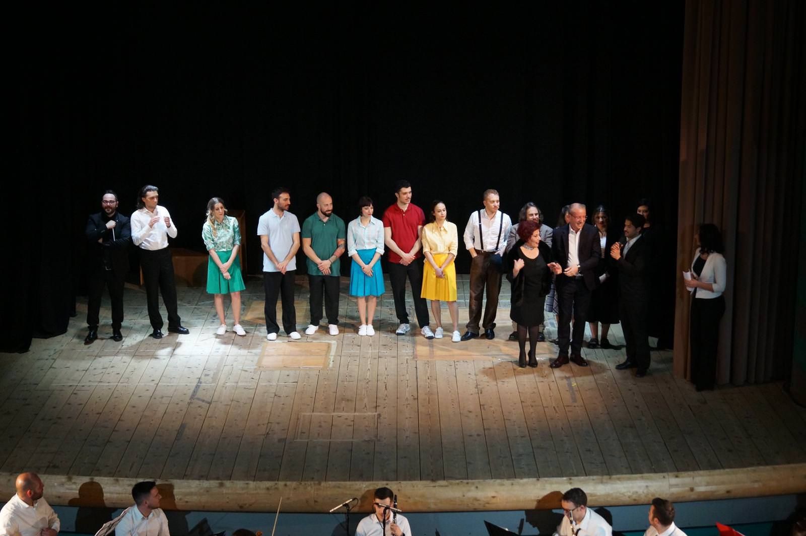 Cosenza, il teatro Tieri applaude "America, il sogno di Antonio"