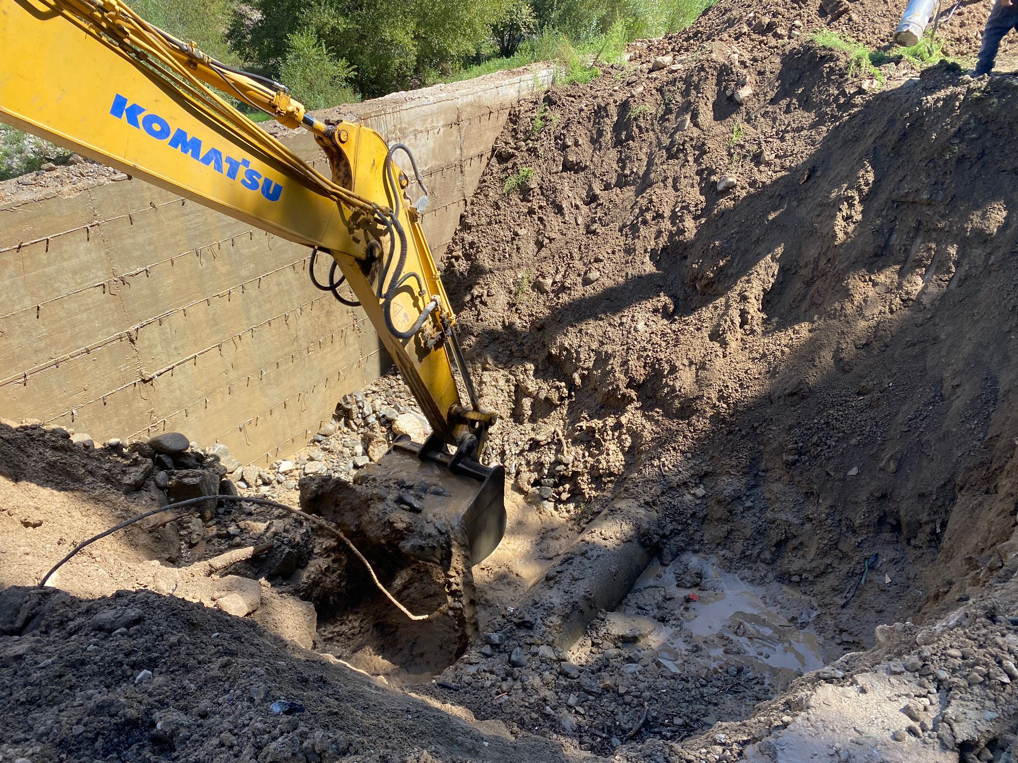 Catanzaro, si rompe la condotta idrica. Fiorita chiude otto scuole – ECCO QUALI
