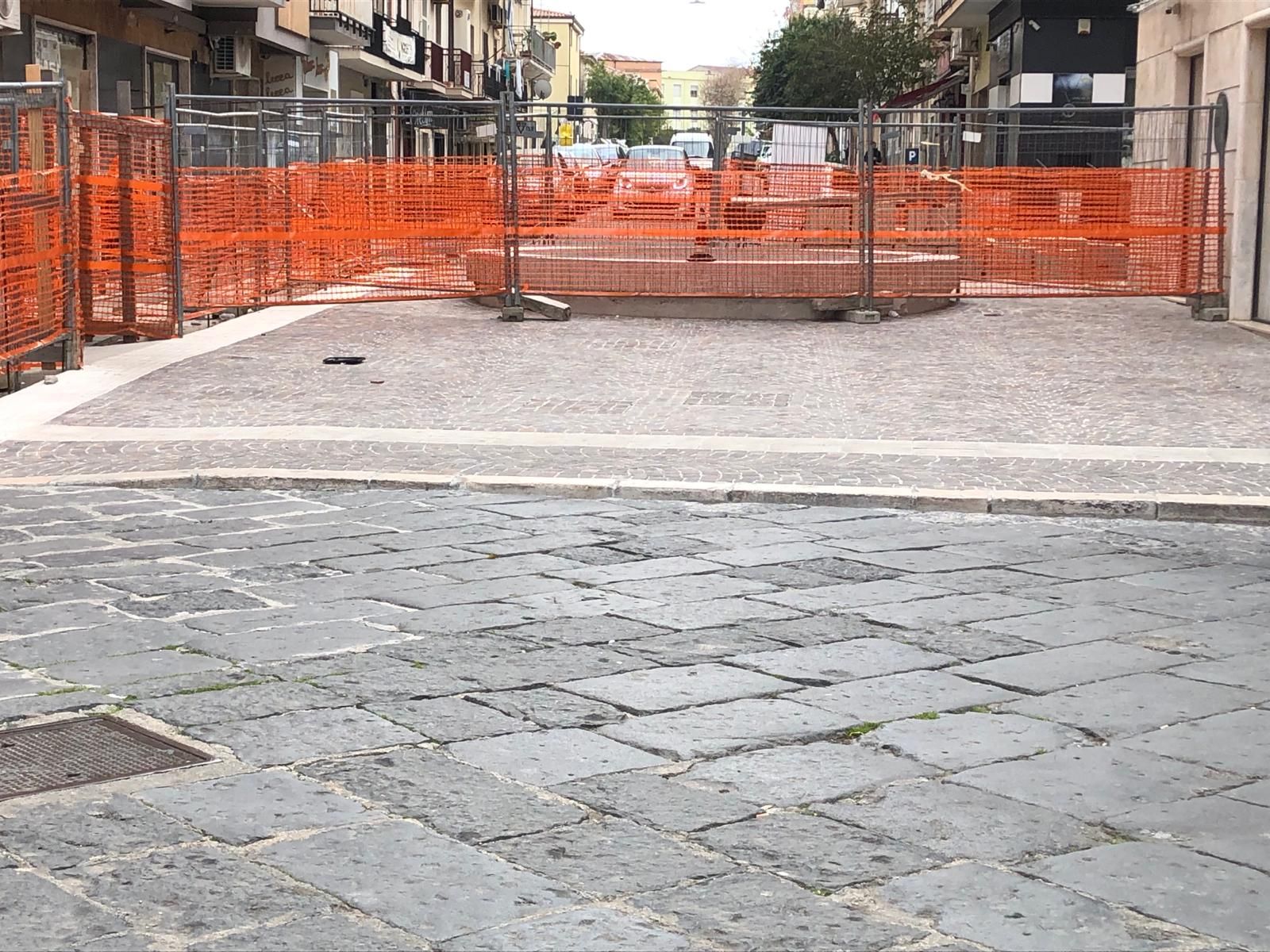 Fioriera in via Venezia a Crotone, arriva (anche) no del Tar