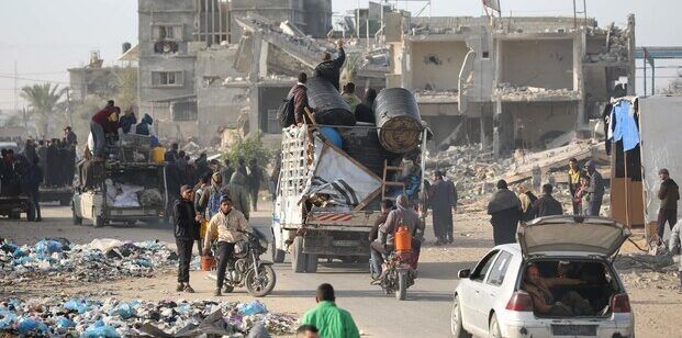 Tregua tra Israele e Hamas, entrati a Gaza i primi camion con gli aiuti umanitari
