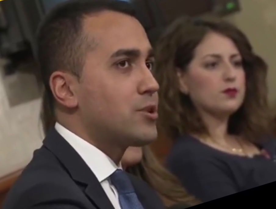 Nesci "disobbedisce" a Di Maio: «La candidatura resta»