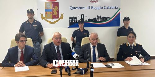 abusi minorenne reggio