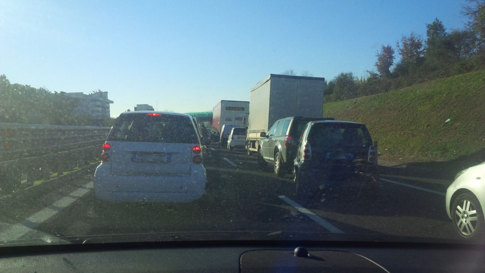 A3, incidente tra gli svincoli di Cosenza