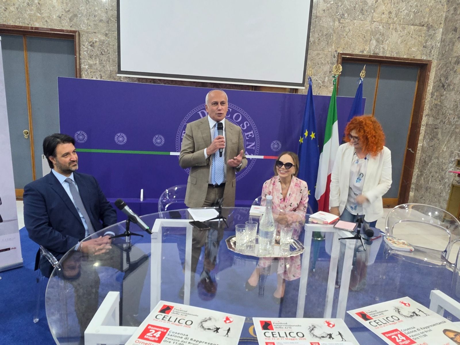 Ornella Muti presenta la sua autobiografia a Cosenza: sigillo d’oro a lei e al regista Cronenberg