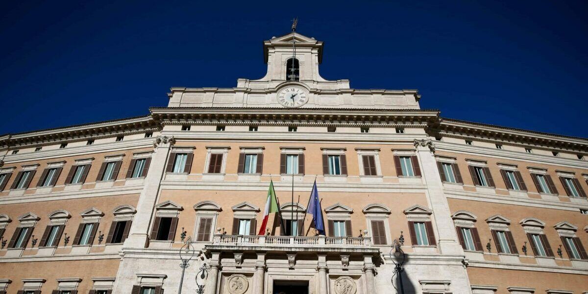 «La pazza estate italiana tra astensionismo e populismo»