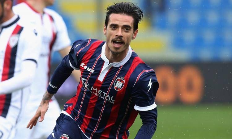 Crotone, Stoian ricoverato per un malore