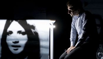 Teatro e memoria: a Cosenza torna “Voci dal sottosuolo” con “Quattro pezzi facili meno una”