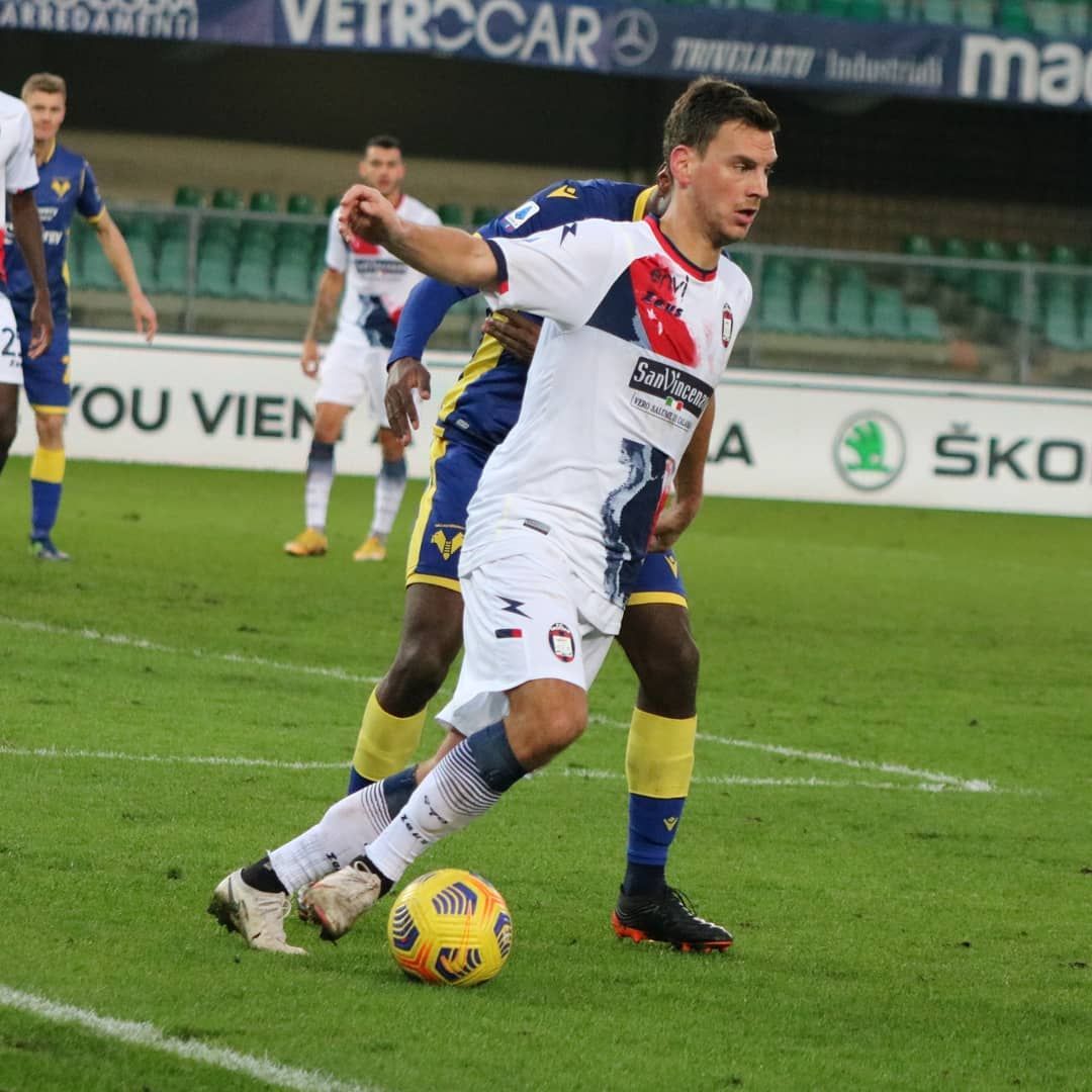 Serie A, Crotone sconfitto a Verona
