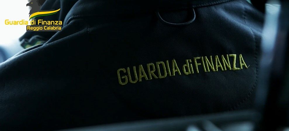 Gioia Tauro, 25mila euro in cambio delle dimissioni. Arrestato un consigliere comunale – VIDEO