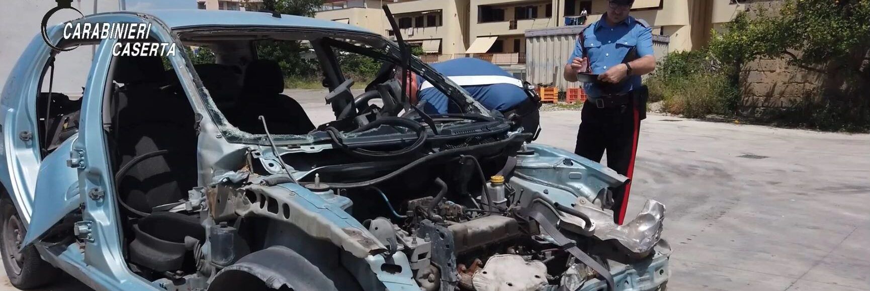 Scappano dai carabinieri e si schiantano nel Casertano, muore 26enne