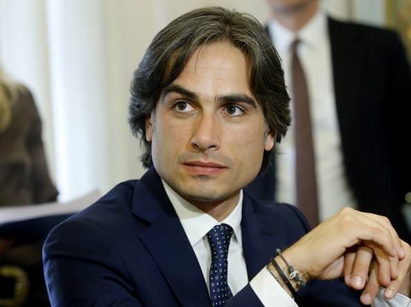 Coronavirus, Falcomatà: «Acquisteremo ventilatori polmonari e attrezzature mediche»