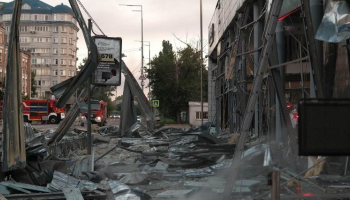 Ucraina, raid russi nella notte: 13 morti