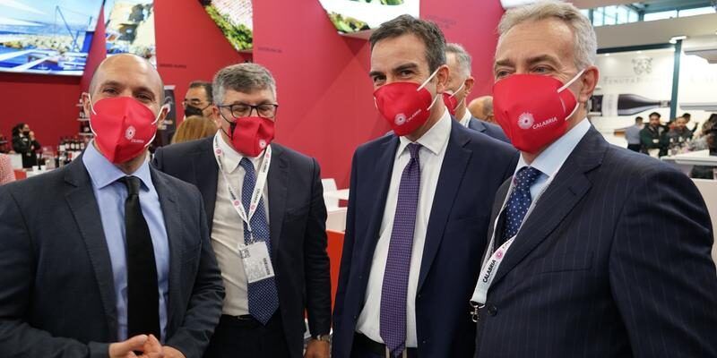 Vinitaly, tante le presenze al padiglione “Calabria straordinaria”