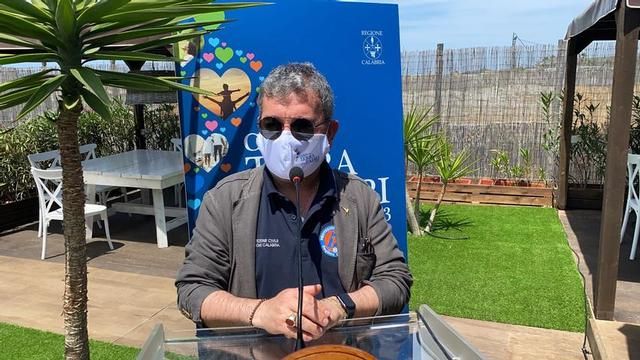 Spirlì a “La Zanzara”: «Le associazioni gay servono solo a fare soldi»