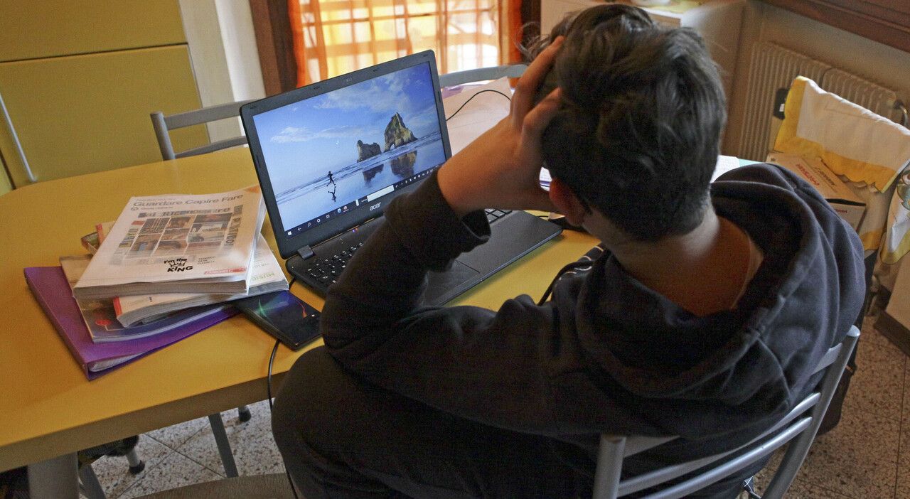 Invalsi, in Calabria uno studente su due è a livelli “molto bassi” in Italiano, Matematica e Inglese