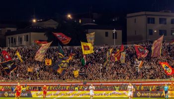 Catanzaro, esodo giallorosso verso Monza: la spinta del tifo per una rimonta quasi impossibile