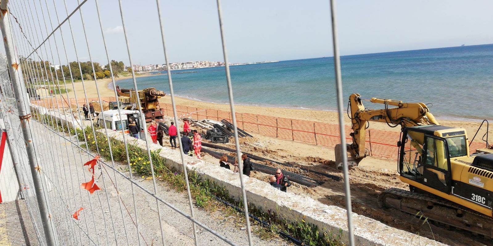 Morti nel crollo di un muretto a Crotone, i familiari parte civile