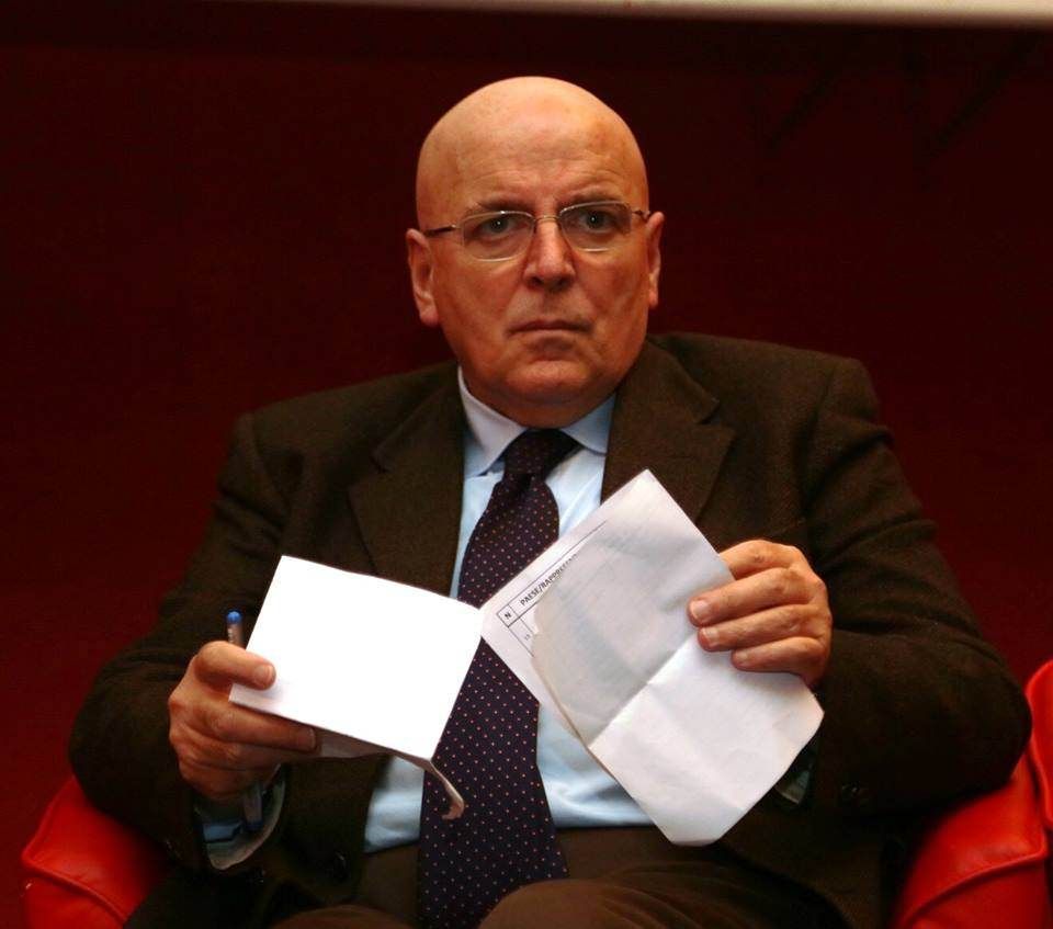 Rete ospedaliera, Oliverio va alla guerra: «Scura ritiri il decreto»