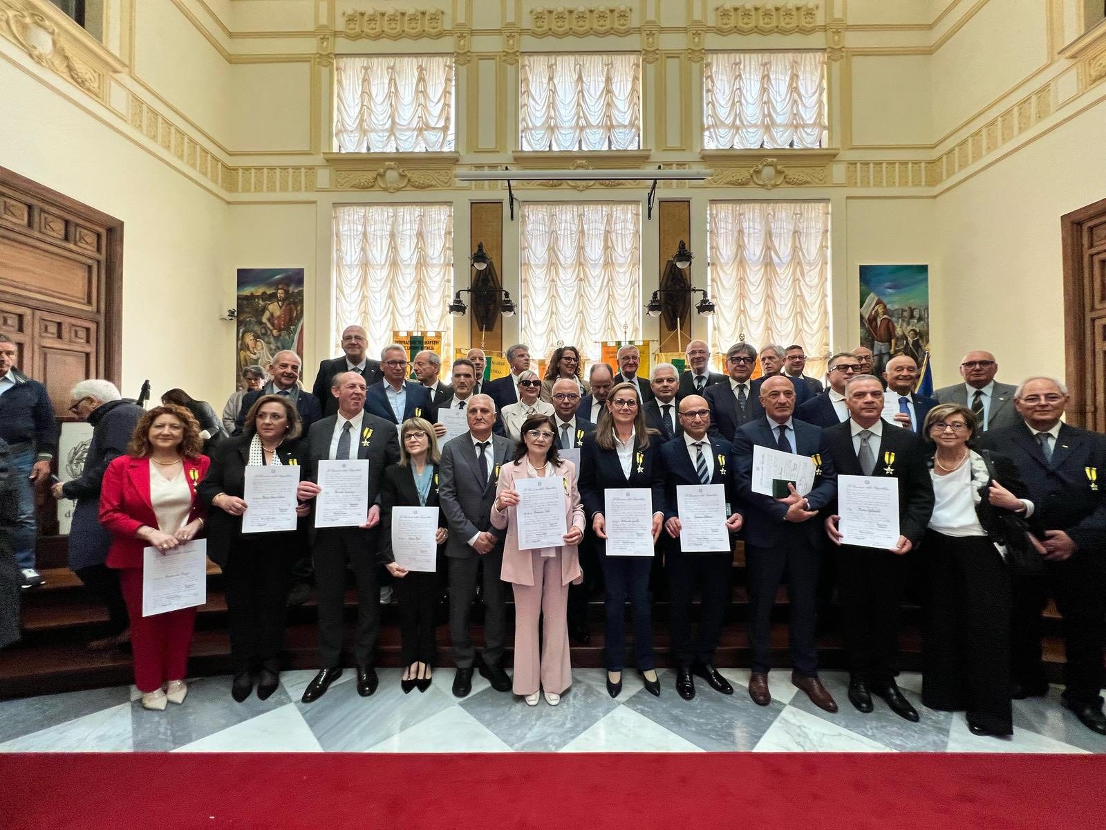 Prefettura, a Catanzaro la premiazione di 23 neo Maestri del lavoro