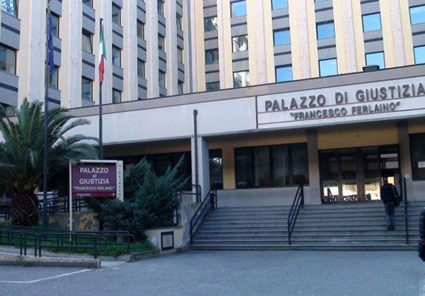 Tentati omicidi a Lamezia, condannati Paradiso e Carnovale