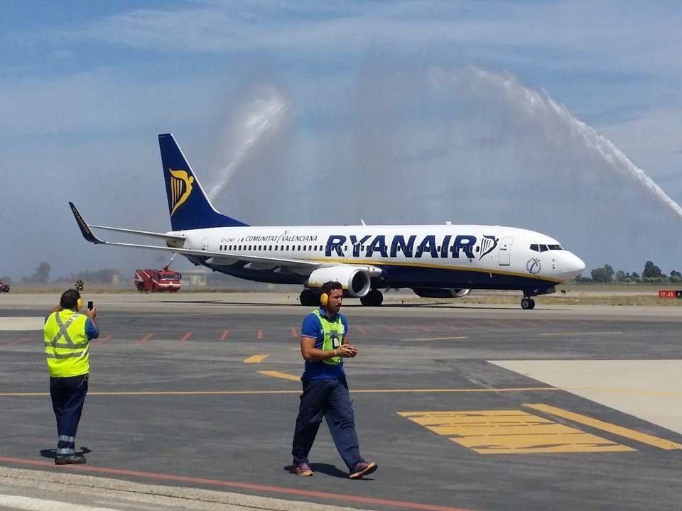 Ryanair cancella tutti i voli a Crotone