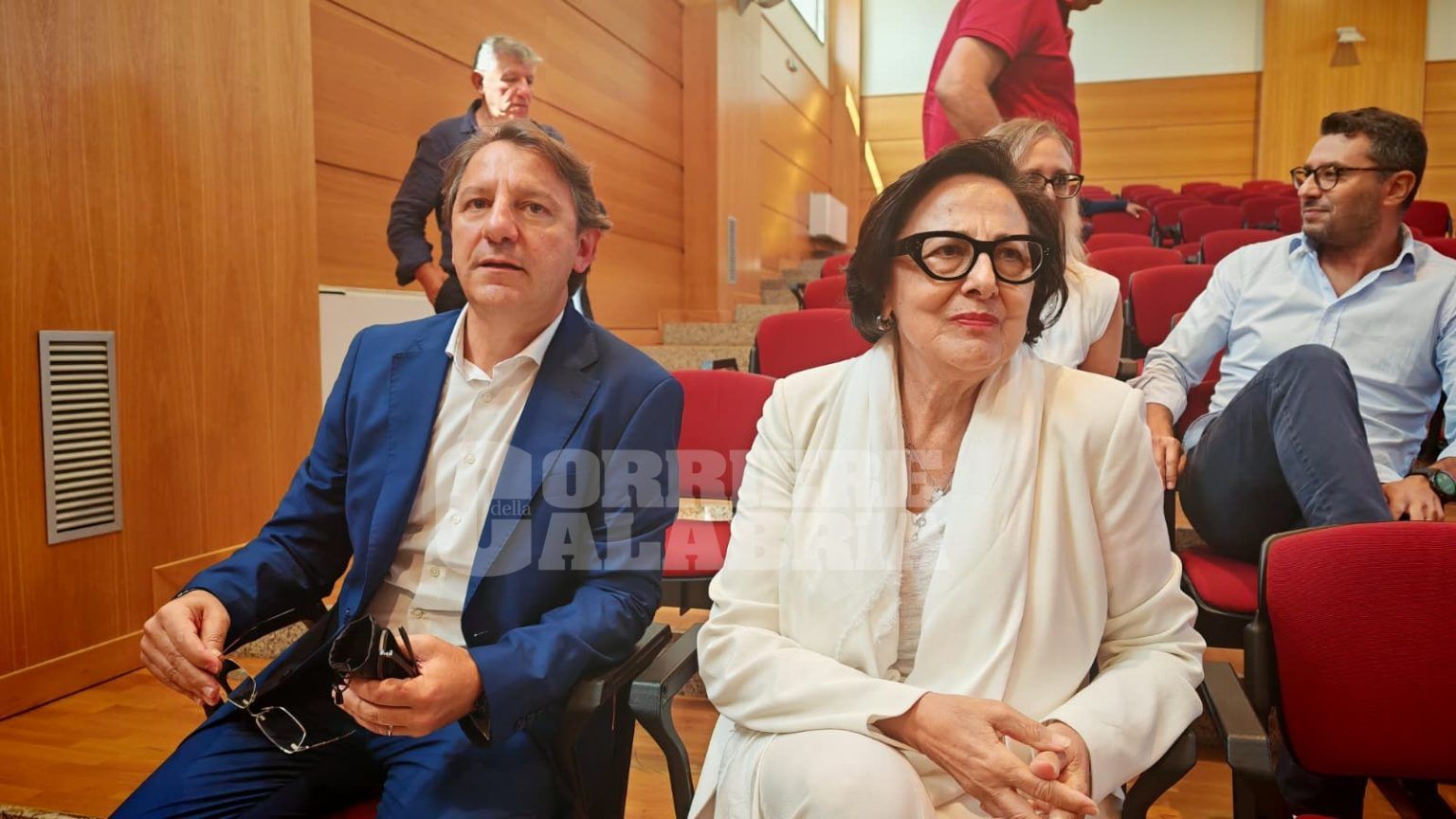 Regionali, Tridico non molla Lucano e punta sulla sospensiva. «Il suo modello Riace è nel mio programma» – VIDEO