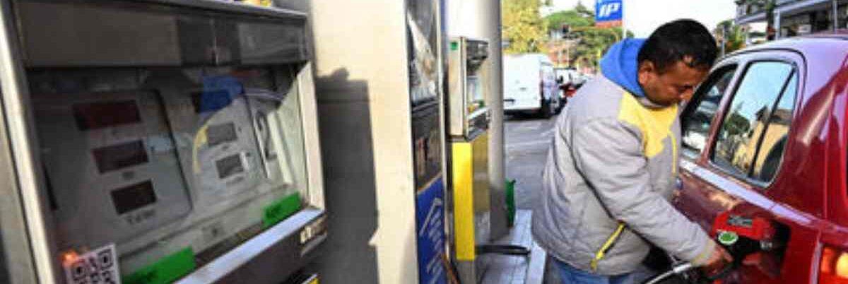 Caro carburanti, gestori: «A queste condizioni, sciopero confermato»