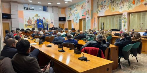 discute la città bianca rende Sanità