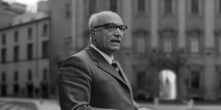 Quel genio di Fanfani, il corporativista della Costituzione