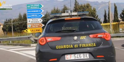 ‘Ndrangheta, sequestrati beni per 800mila euro a un esponente della cosca Scalise | VIDEO