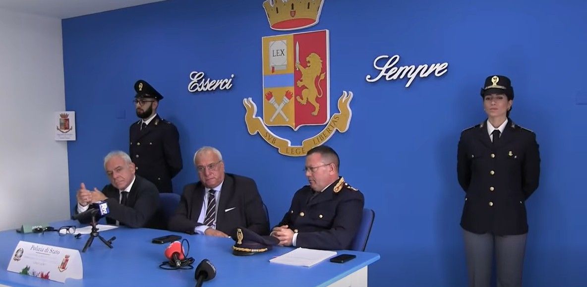 Appicca il rogo nel municipio di Gioia Tauro, arrestato il presunto responsabile – VIDEO