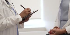 Lettera aperta sulla sanità di Lamezia: «Perché dobbiamo andare altrove per una visita specialistica?»