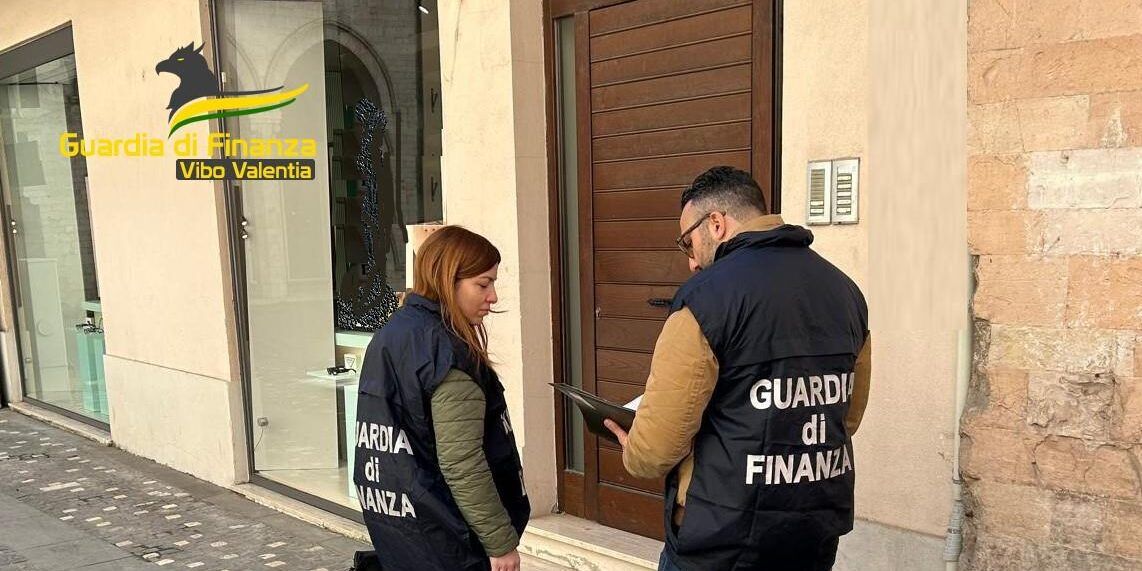 Condannato per peculato e reati fallimentari: scatta la confisca di beni per 380mila euro