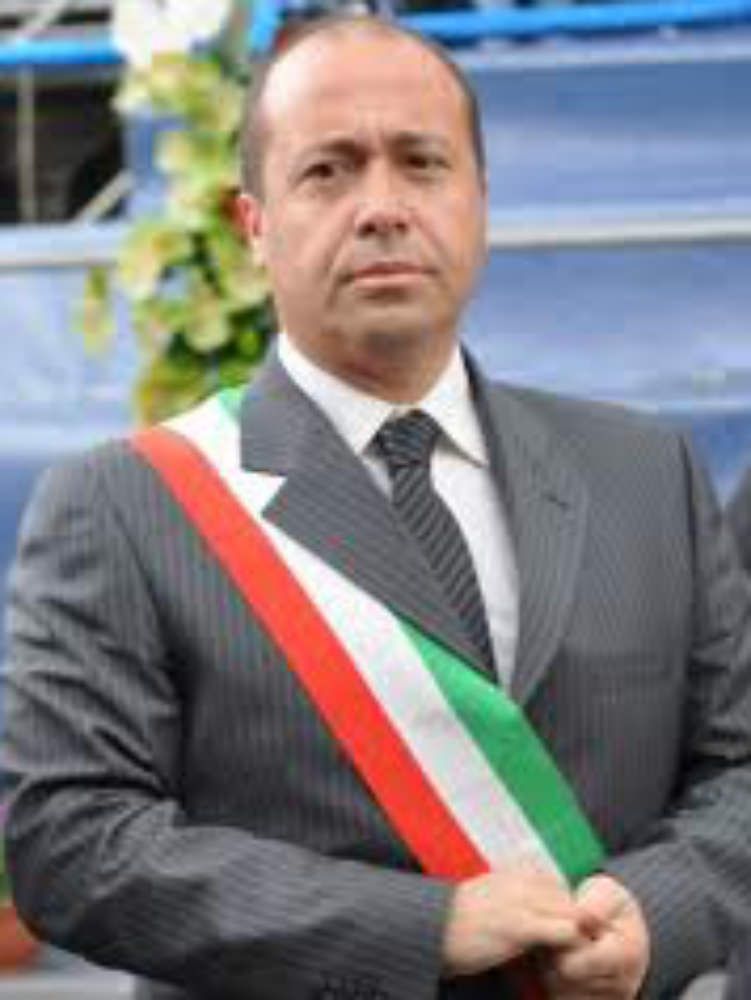 Il sindaco centrista vota per Bersani