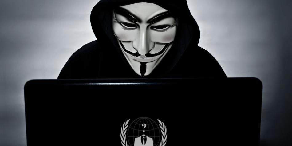 Cyber-offensiva di Anonymous contro la Russia: oscurati siti istituzionali